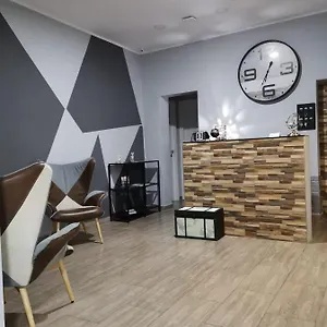 https://re-carlo-rooms.catania-hotels.net