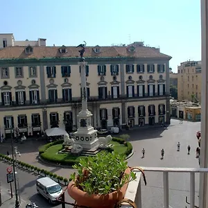 https://relais-piazza-dei-martiri.hotels-amalfi.com