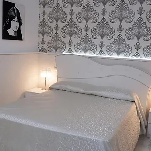 https://la-dimora-del-marchese.catania-hotels.net