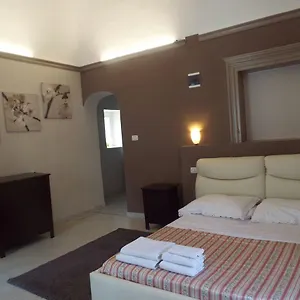 https://il-maggese-house.catania-hotels.net